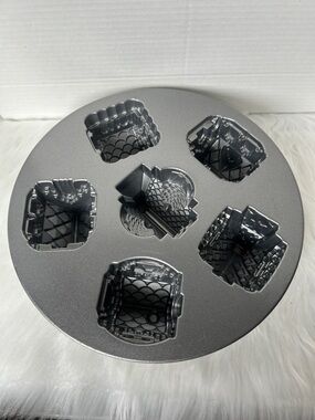 Nordic Ware Mini Cake or Muffin Pan - Cozy Cottages